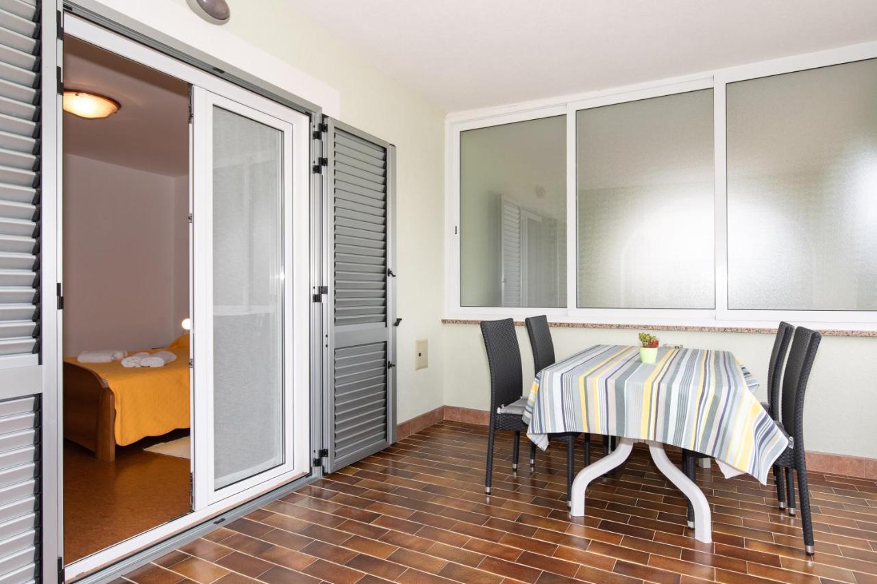 Justic Apartment Veglia Exterior foto